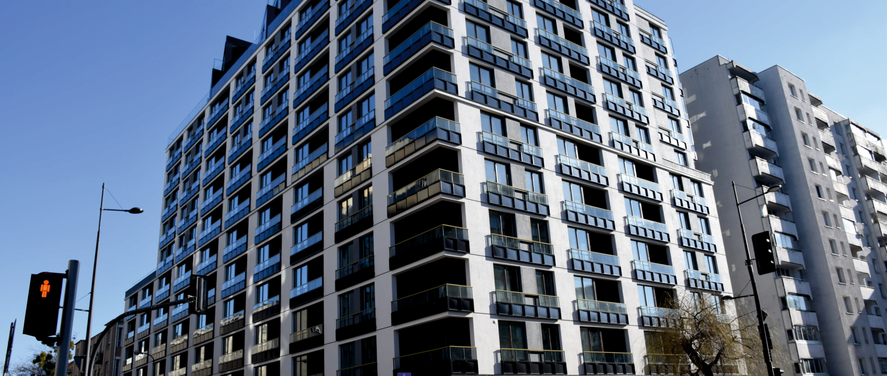 Szklane balustrady - Apartamenty Ogrodowa, Warszawa - Wutkowski 001